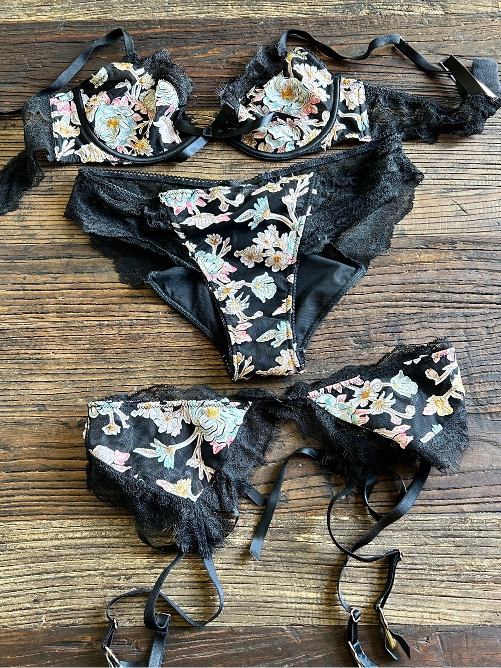 Victoria's Secret | Dream Angles Black Floral Embroidered Lace Lingerie Set